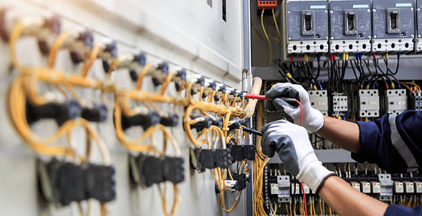 Professional Electrician technician working in Hudson, OH